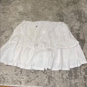 Lululemon White skirt size 6